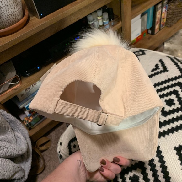 NWT • beige Pom corduroy baseball hat - Picture 4 of 5